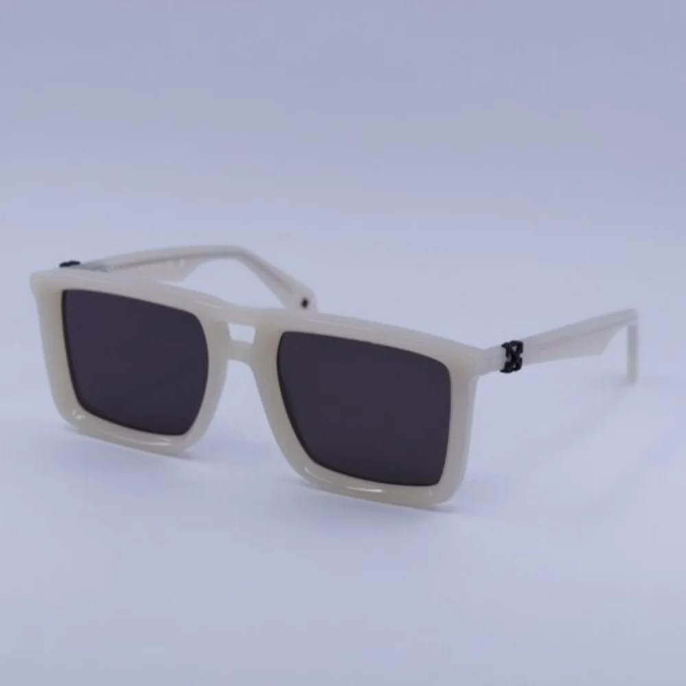 Authentic Off - White OERI13W Stratford 6107 Sunglasses With Case